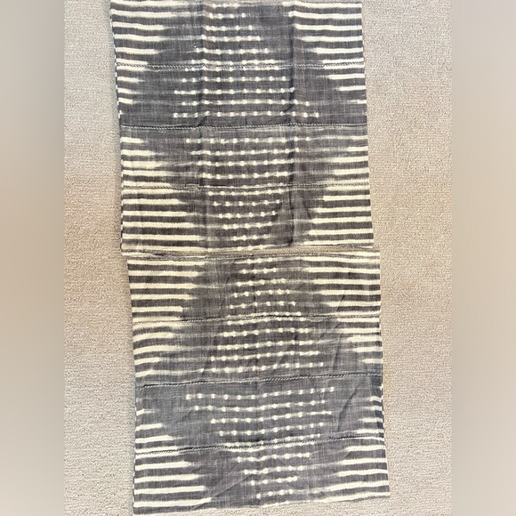 Pottery Barn 24” Shibori Pillow Cover (set of 2) - Picture 5 of 5